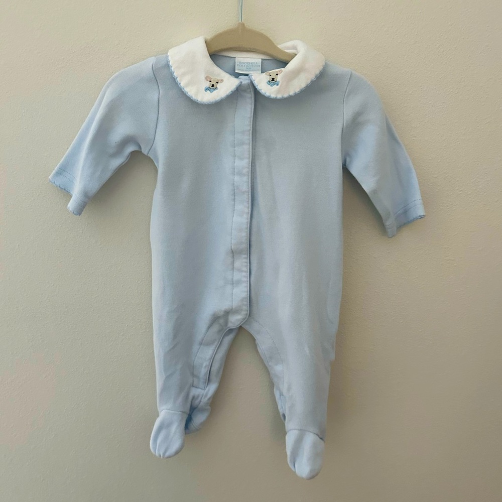 Edgehill Collection One Piece with Cow Collar